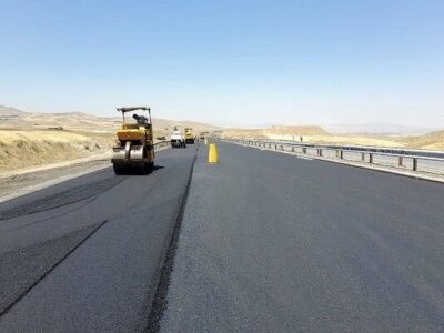 شتاب اجرای عملیات روکش و آسفالت در آزادراه تبریز–زنجان/ ۸
اکیپ پای کار آمدند