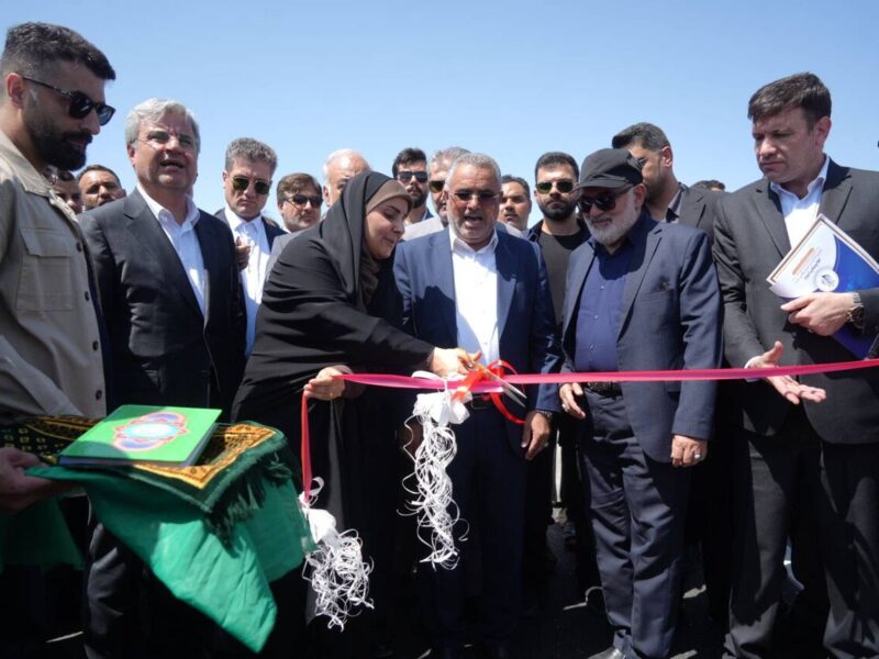 ببینید/ وزیر راه و شهرسازی در آیین بهره‌برداری از باند دوم
محور دارخوین- شادگان