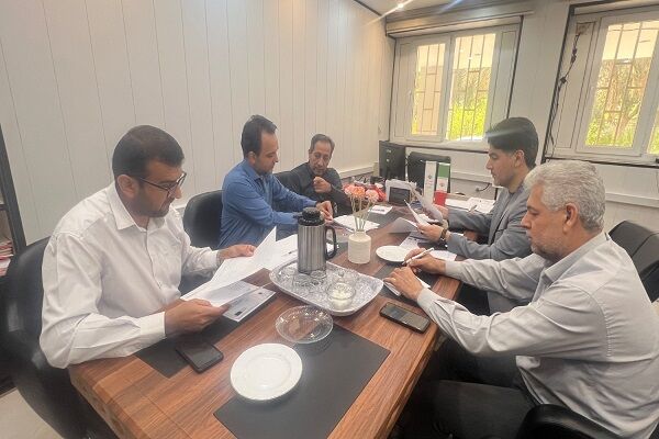 بررسی وضعیت فعالیت بنگاه‌های املاک و اجرای قانون الزام به
ثبت رسمی معاملات غیرمنقول در بوشهر