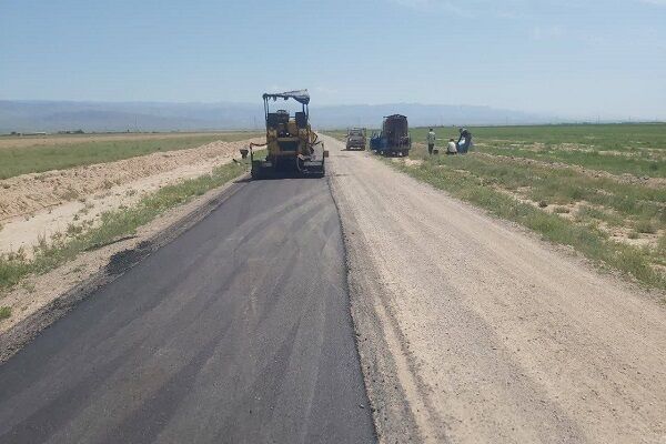 بهسازی و آسفالت ۳ کیلومتر از راه روستای زمانپوت قوچان با
اعتبار ۱۵ میلیارد تومان