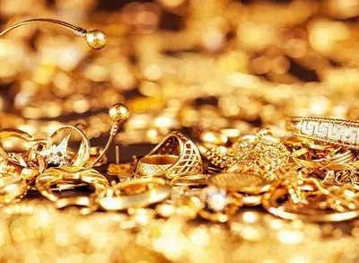 جدول قیمت طلا و سکه یکشنبه ۱۵ شهریور/ نوسان در بازار