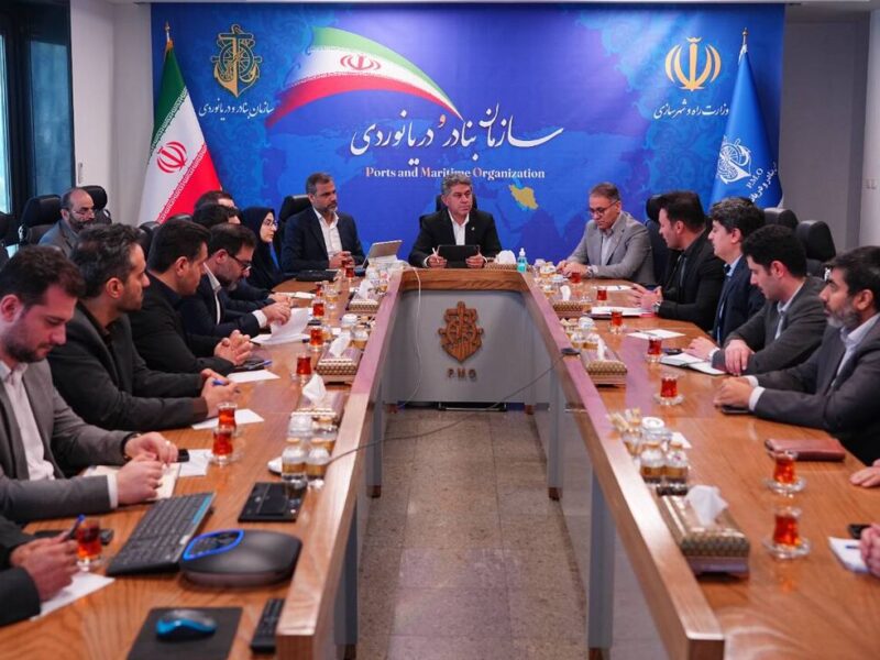 دیدار و گفتگوی نخبگان با مدیرعامل سازمان بنادرودریانوردی/
تأکید بر نقش‌آفرینی بیشتر استعدادهای برتر در حل مسائل و تحول
سازمانی